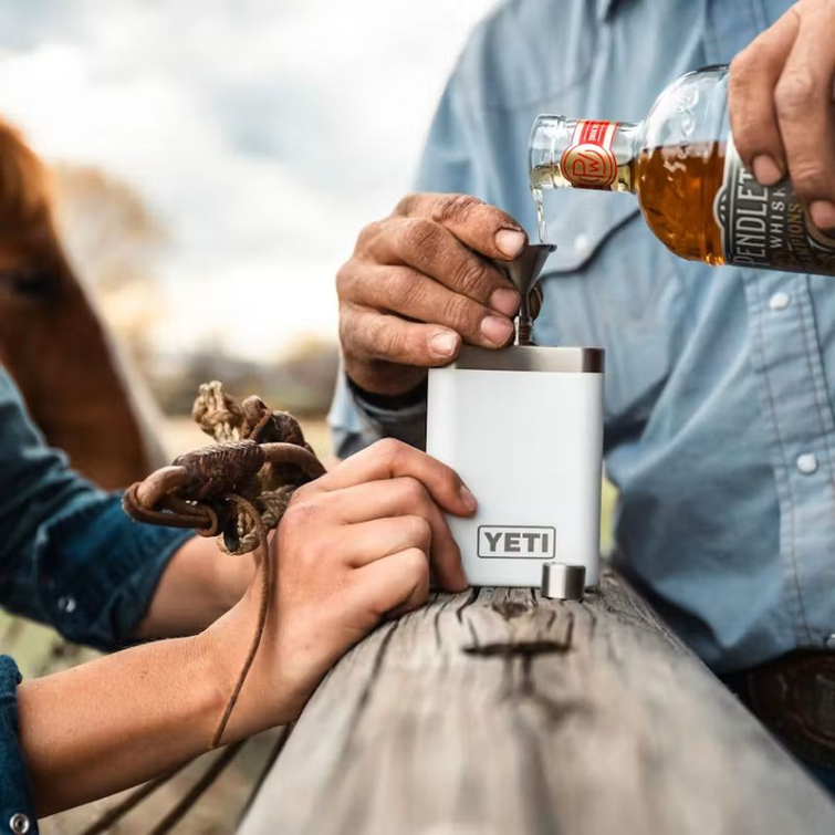 Фляжка YETI Flask SS цв. White фото 2