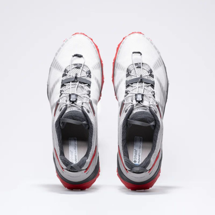Кроссовки треккинговые AKU Flyrock GTX цвет Light Grey / Red фото 3
