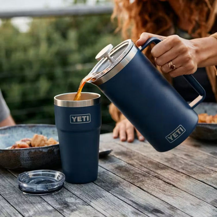 Термостакан YETI Rambler Stackable Cup w/Magslider Lid 591 (20 oz) цв. Royal Blue фото 2