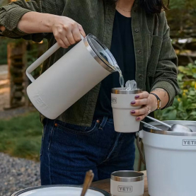 Кувшин YETI Rambler Pitcher 1900 (64 oz) цв. Ultramarine Violet превью 2