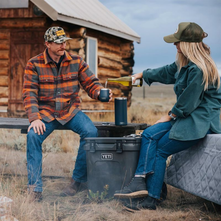 Термос YETI Rambler Wine Chiller для бутылки 750 мл цв. Big Wave Blue фото 6